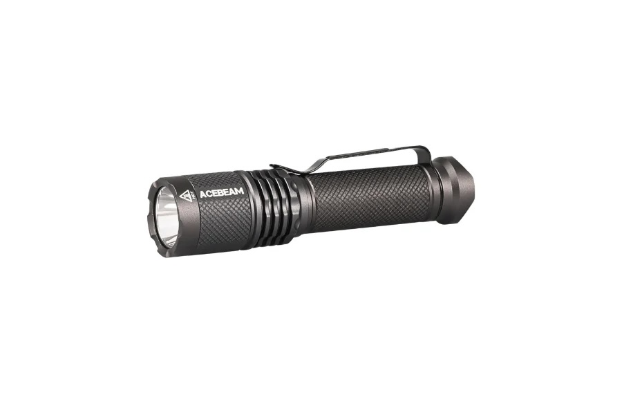 פנס טקטי זעיר 1000-TAC ACEBEAM לומן, סוללה נטענת, עד 58 שעות עבודה, טווח הארה של 280 מטר