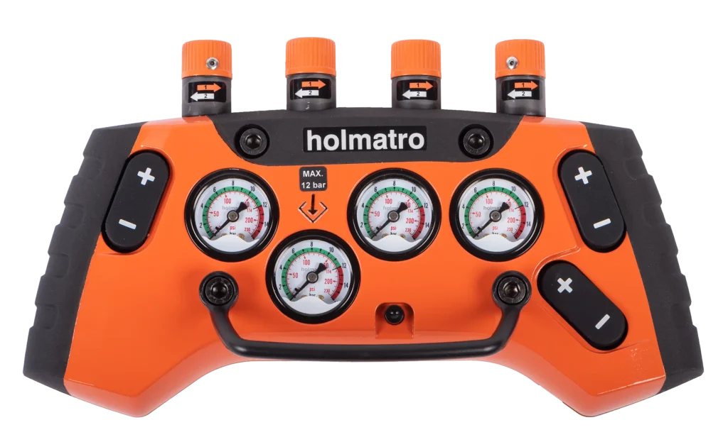 יחידת שליטה משולשת Holmatro HTC12 — מבט 2